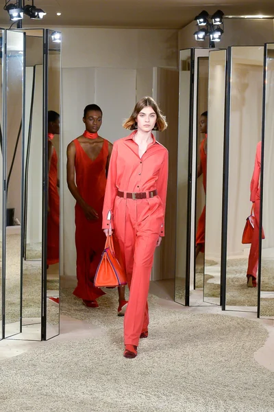 Look 53